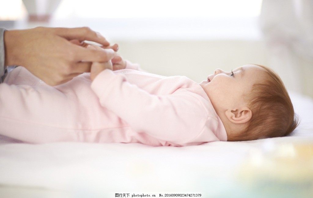 睡觉中的萌宝 可爱 新生儿 宝宝 睡觉 萌宝宝 可爱宝宝 漂亮宝宝 萌娃 萌小孩 小孩 外国人物 儿童 幼儿 少儿 超萌 小儿 小朋友 孩童 童年 婴儿成长 婴儿护理 育婴 婴儿 摄影 人物图库 儿童幼儿 摄影 人物图库 人物摄影 300DPI JPG