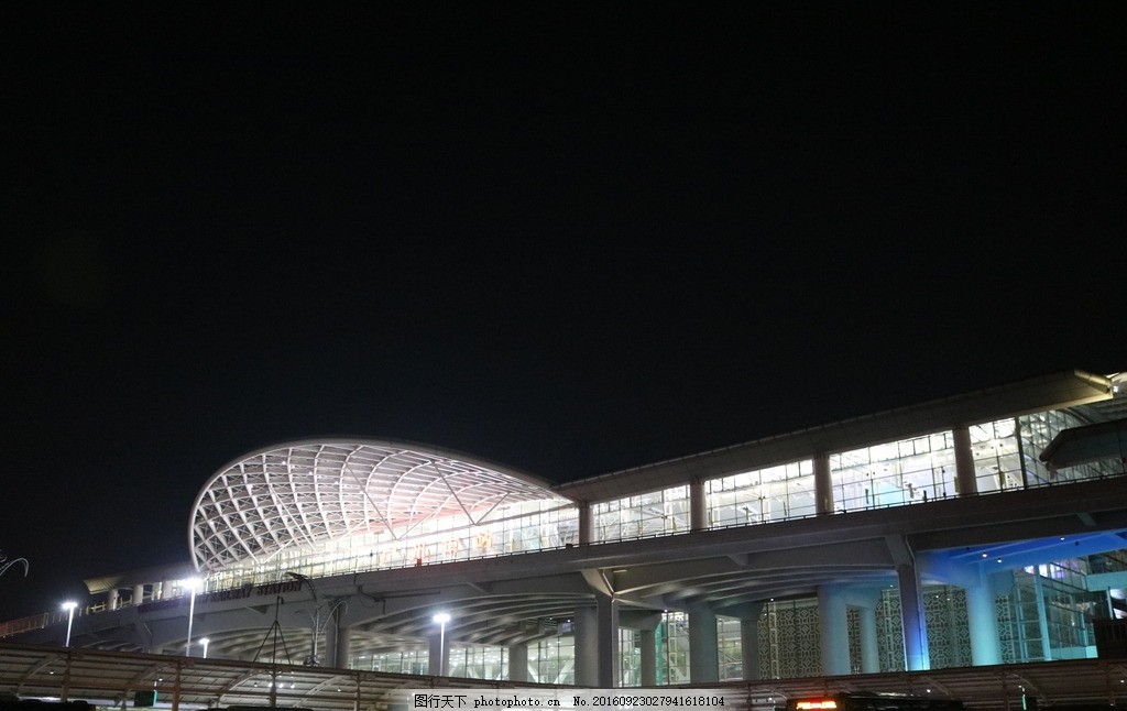广州南站 广州火车站 广州高铁站 火车站内景 建筑设计 动车 和谐号图片